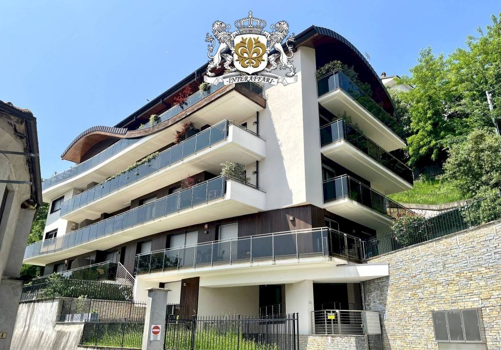 Facciata - Trilocale via Tetto Cavallo, 2, Cuneo (zona Centro) - foto 1