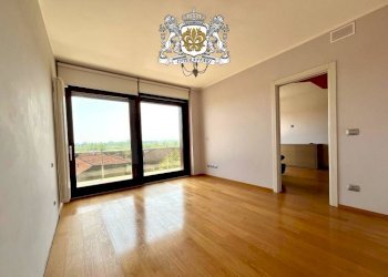 Camera da letto - Trilocale via Tetto Cavallo, 2, Cuneo (zona Centro) - foto 18