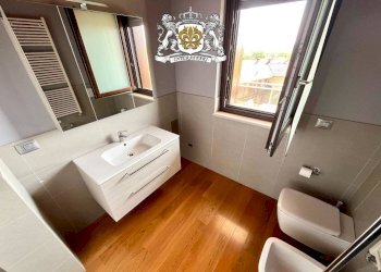 Bagno - Trilocale via Tetto Cavallo, 2, Cuneo (zona Centro) - foto 24