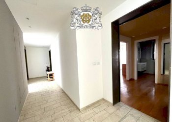 Interno palazzo - Trilocale via Tetto Cavallo, 2, Cuneo (zona Centro) - foto 30