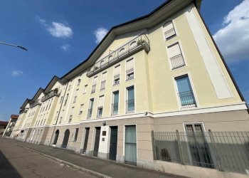 Facciata - Appartamento via Giuseppe Verdi, 9, Venaria Reale - foto 1