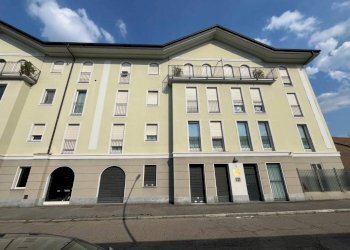 Facciata - Appartamento via Giuseppe Verdi, 9, Venaria Reale - foto 4