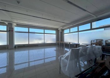 Interno non residenziale - Capannone via Maestri del Lavoro, 24, frazione Madonna dell'Olmo, Cuneo - foto 20