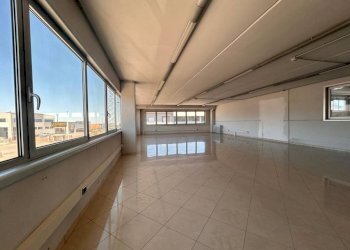 Interno non residenziale - Capannone via Maestri del Lavoro, 24, frazione Madonna dell'Olmo, Cuneo - foto 22