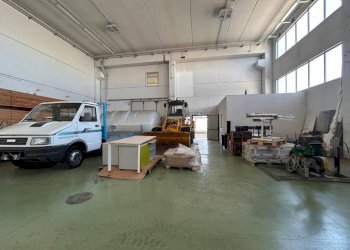 Interno non residenziale - Capannone via Maestri del Lavoro, 24, frazione Madonna dell'Olmo, Cuneo - foto 25