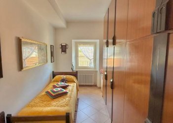Camera da letto - Four-room apartment via Aporti, 8, Occhieppo Inferiore - photo 18
