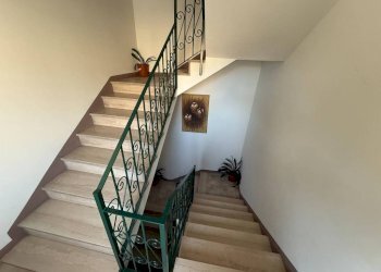 Interno palazzo - Four-room apartment via Aporti, 8, Occhieppo Inferiore - photo 34