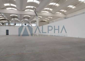 Interno non residenziale - Capannone via Innocenzo Golfarelli, Forlì - foto 3