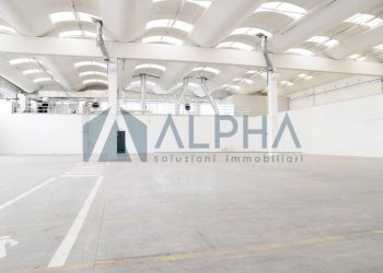 Interno non residenziale - Capannone via Innocenzo Golfarelli, Forlì - foto 40