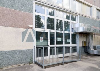 Facciata - Capannone via Innocenzo Golfarelli, Forlì - foto 50