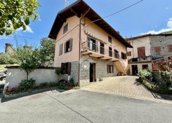 Casa indipendente Frazione Chez Sapin, Fénis - foto 1