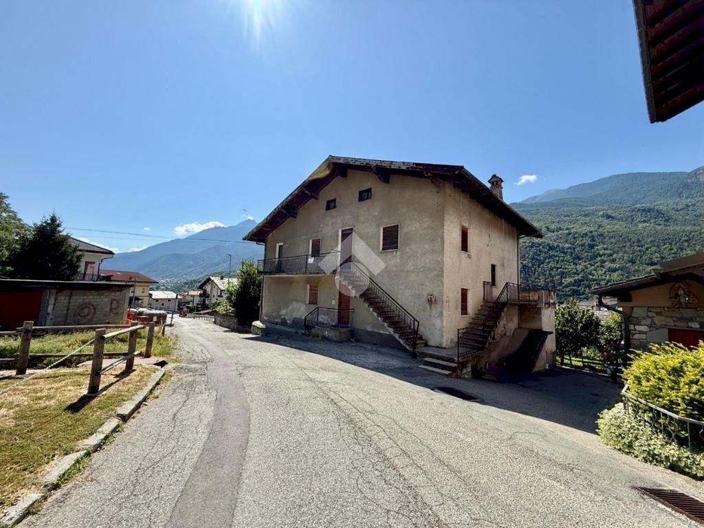 Semi-detached house Via Martinet, Nus - photo 1