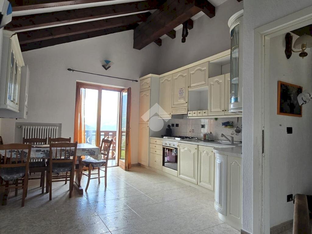 Semi-detached house Frazione excenex, Aosta - photo 3