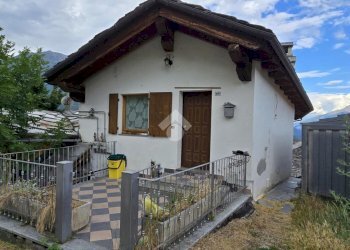 Casa semi indipendente Frazione excenex, Aosta - foto 1