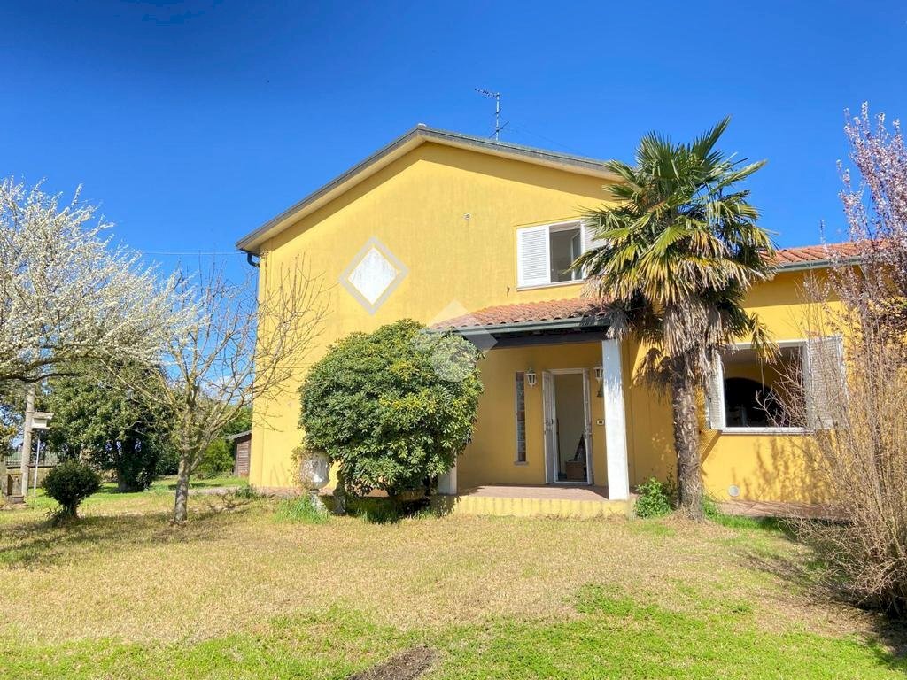 Villa Strada Cavallara, Ostellato - photo 1