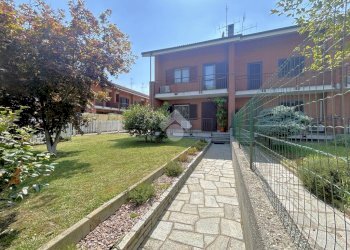 Villa a Schiera Via Cotonificio, Strambino - foto 2