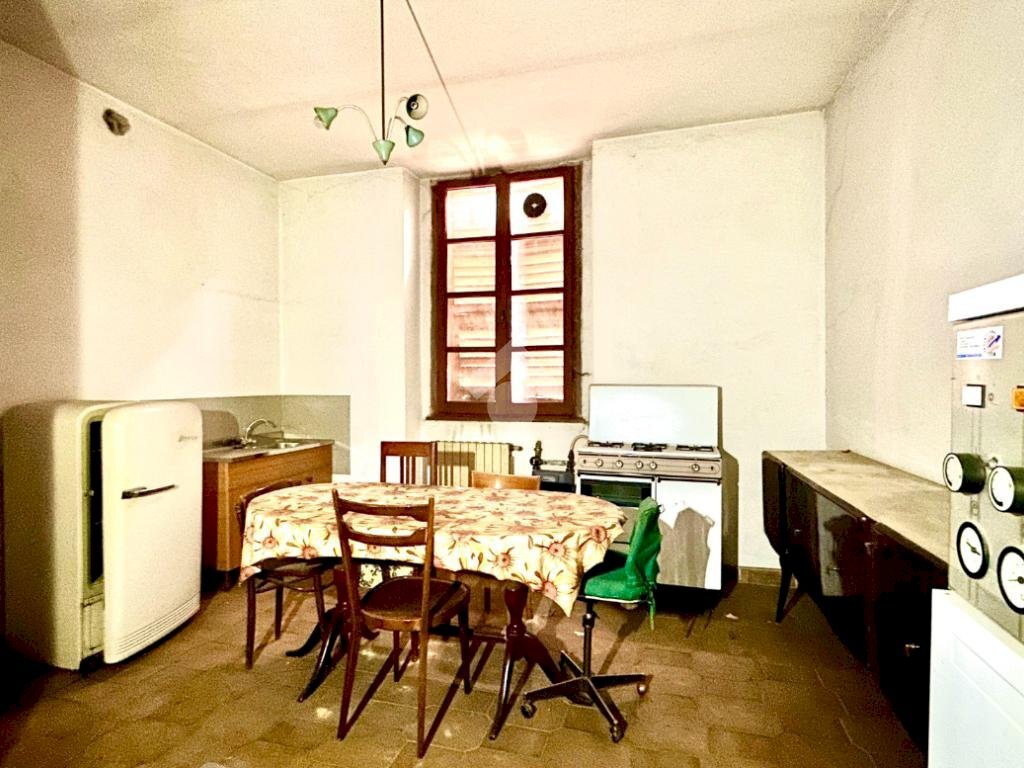 Trilocale Via Nicolò Girardengo, Novi Ligure - foto 1