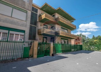 Edificio all\'aperto - Appartamento Viale Regina Margherita
 
36, Vizzini - foto 2