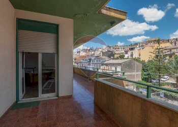 Balcone - Appartamento Viale Regina Margherita
 
36, Vizzini - foto 16