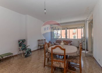 Sala da pranzo - Appartamento Viale Regina Margherita
 
36, Vizzini - foto 9