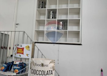 Dispensa di stoccaggio - Locale Commerciale Via Galatioto
 
7, Catania - foto 14