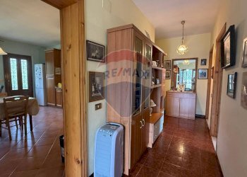 Hall / corridoio - Villa Bagni di Lucca - foto 25