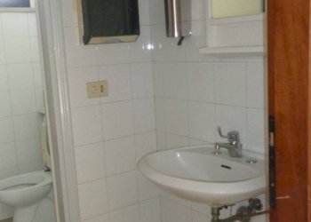 Foto 9 - Locale Commerciale Via Vasco Zappaterra, Ferrara - foto 8