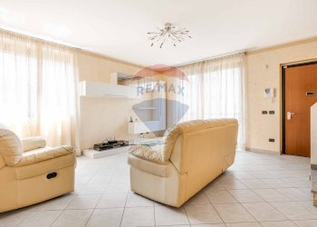 Soggiorno - Villa a Schiera VIA ROSSINI
 
64, Busto Arsizio - foto 6