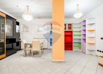 Sala da pranzo - Villa a Schiera VIA ROSSINI
 
64, Busto Arsizio - foto 20