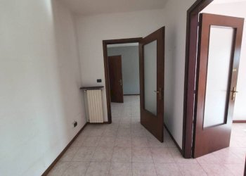 Corridoio - Appartamento via Langhe, Carrù - foto 29