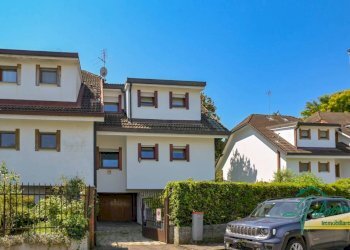 Facciata - Villa a Schiera via Monte Bianco, Vinovo - foto 2