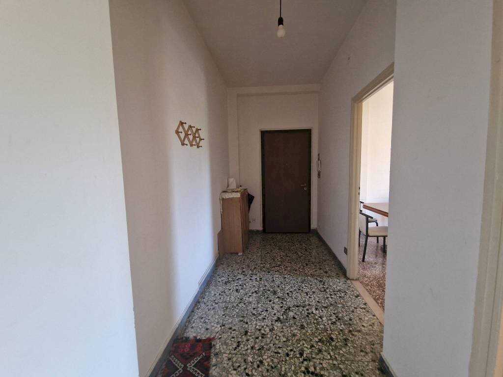 Corridoio - Three-room apartment corso Torino, 141, Pinerolo - photo 2
