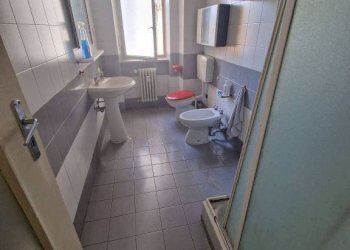 Bagno - Three-room apartment corso Torino, 141, Pinerolo - photo 16