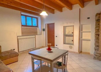 Salone - Bilocale via Montebello, 41, Mariano Comense - foto 3