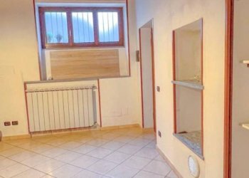 Soggiorno - Bilocale via Montebello, 41, Mariano Comense - foto 5