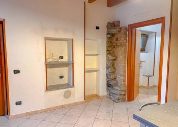 Disimpegno - Bilocale via Montebello, 41, Mariano Comense - foto 7