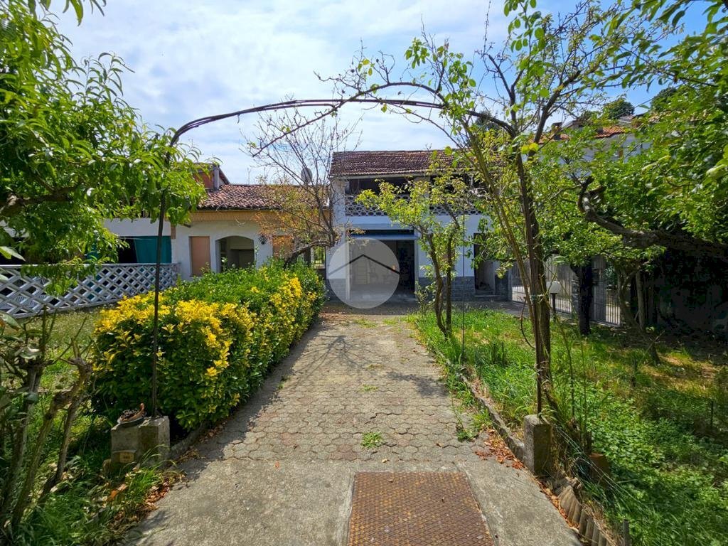 Independent house Via Crescentino, Vische - photo 3