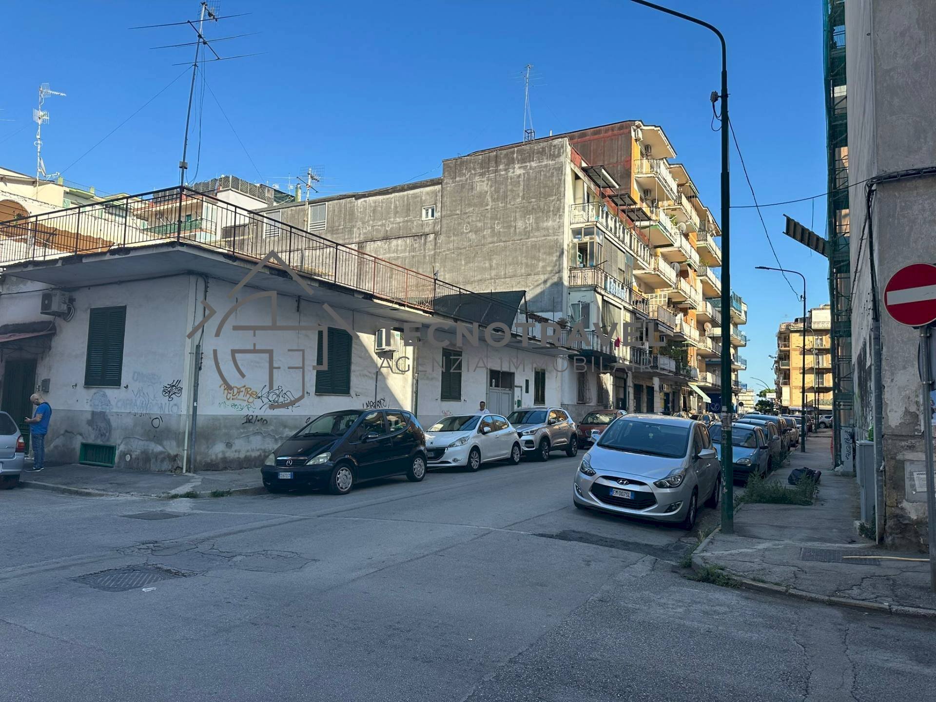 Foto 2 - Commercial Premises via de santis
 
1, Casoria - photo 2