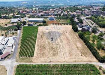 Vista delle montagne - Terreno edificabile Via Colle Minazzo, Santa Maria Imbaro - foto 3