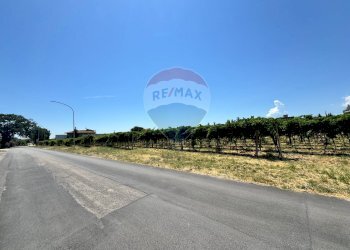 Edificio all\'aperto - Terreno edificabile Via Colle Minazzo, Santa Maria Imbaro - foto 7