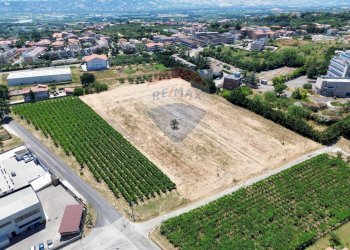 Vista delle montagne - Terreno edificabile Via Colle Minazzo, Santa Maria Imbaro - foto 18
