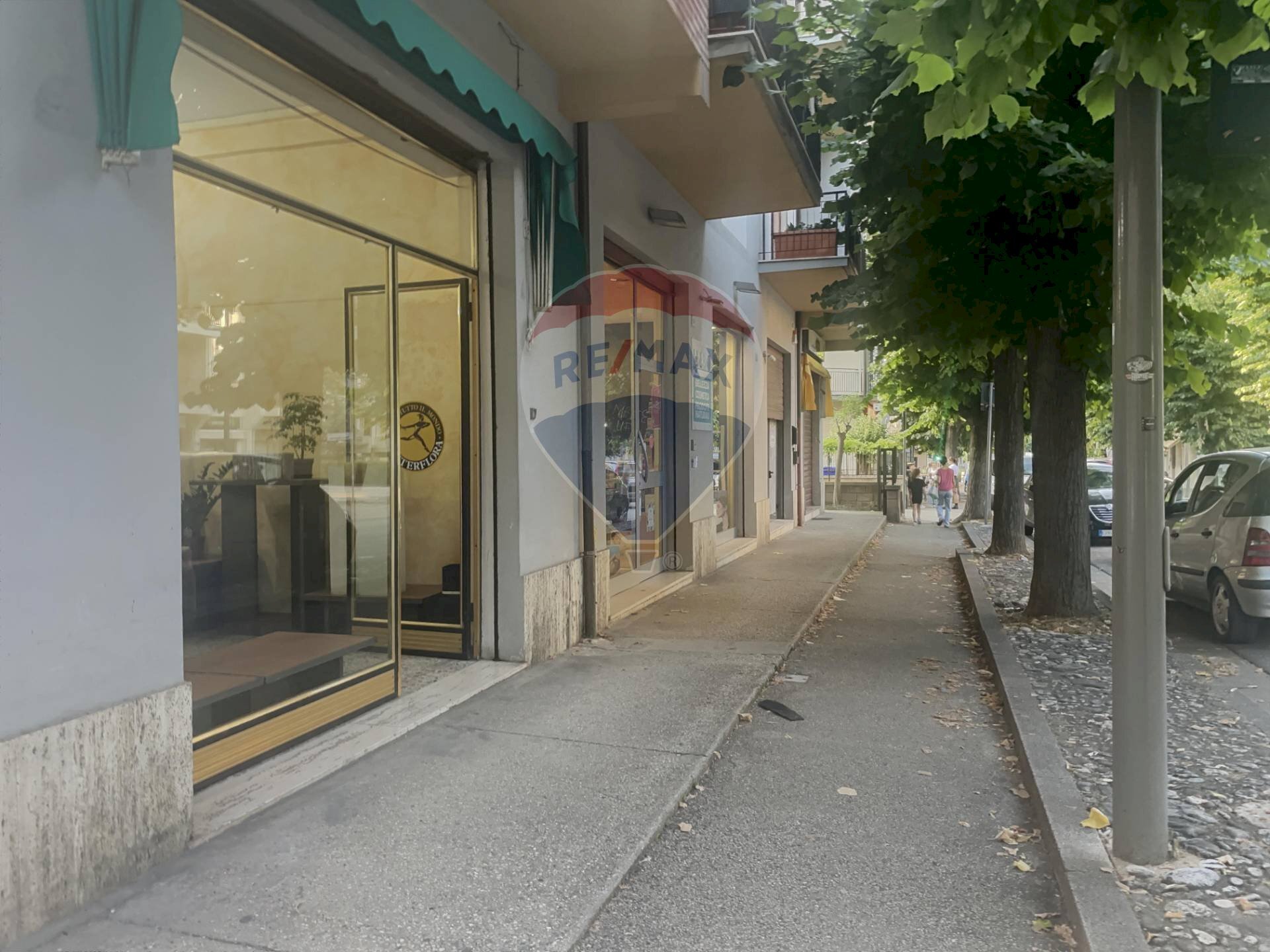 Edificio all\'aperto - Locale Commerciale Viale Cappuccini
 
96, Lanciano - foto 1