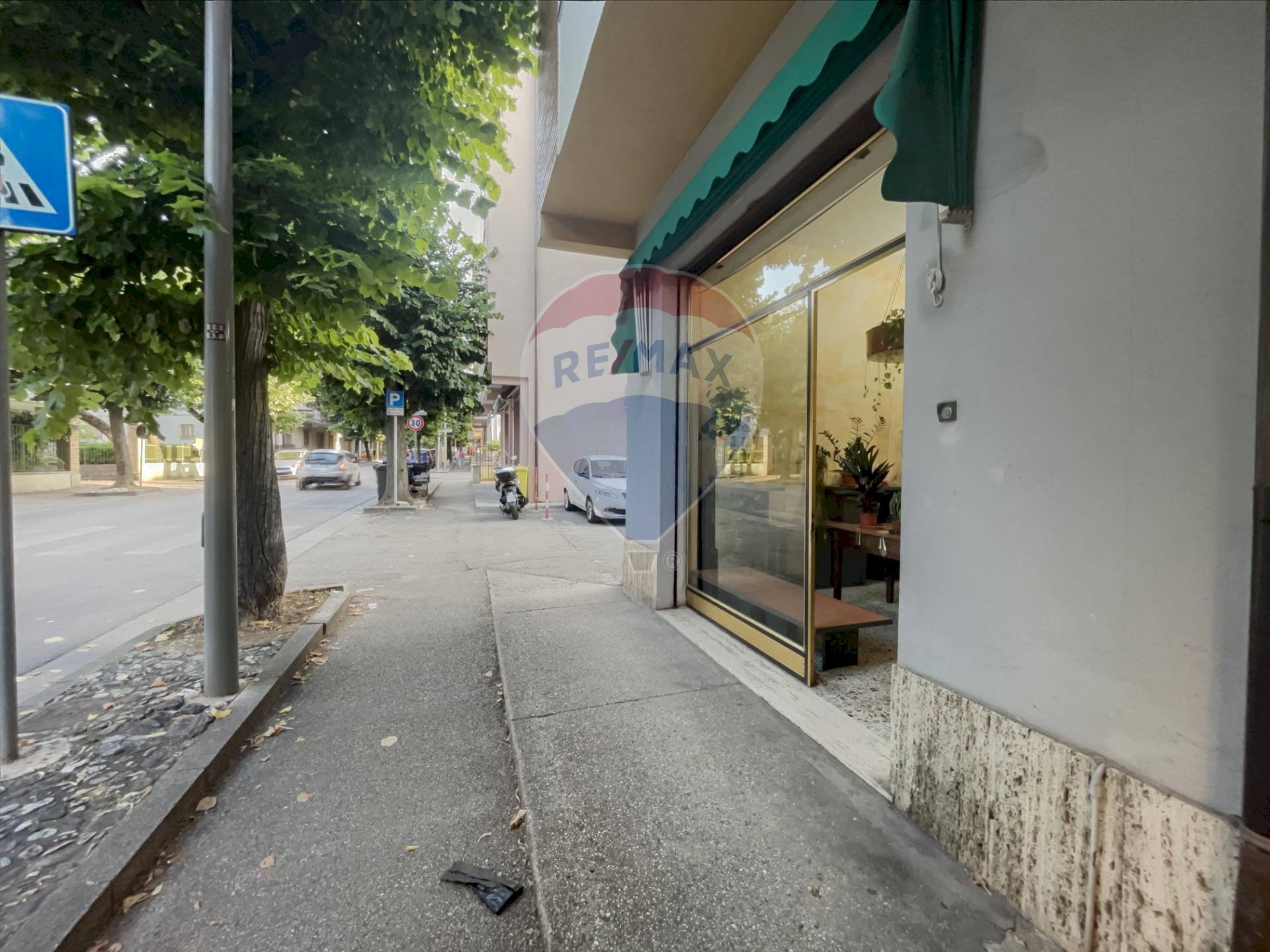 Terrazza - Locale Commerciale Viale Cappuccini
 
96, Lanciano - foto 2