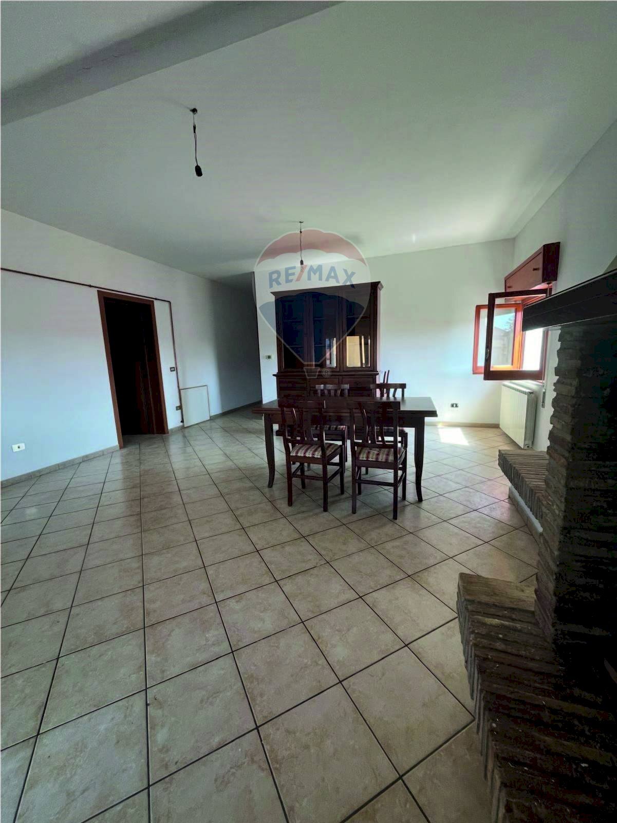 Sala da pranzo - Quadrilocale Via Martelli Di Matteo
 
snc, Paglieta - foto 3