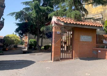 Casa all\'aperto - Box Via Stazzone
 
15, Aci Sant'Antonio - foto 5