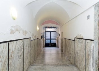Ricezione / Lobby - Quadrilocale Via Grotte Bianche
 
87, Catania - foto 6