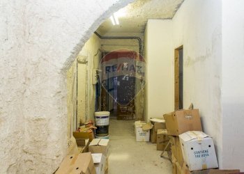 Hall / corridoio - Quadrilocale Via Grotte Bianche
 
87, Catania - foto 16