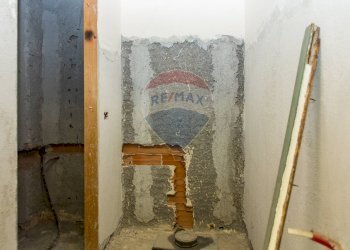 Dettagli - Quadrilocale Via Grotte Bianche
 
87, Catania - foto 33