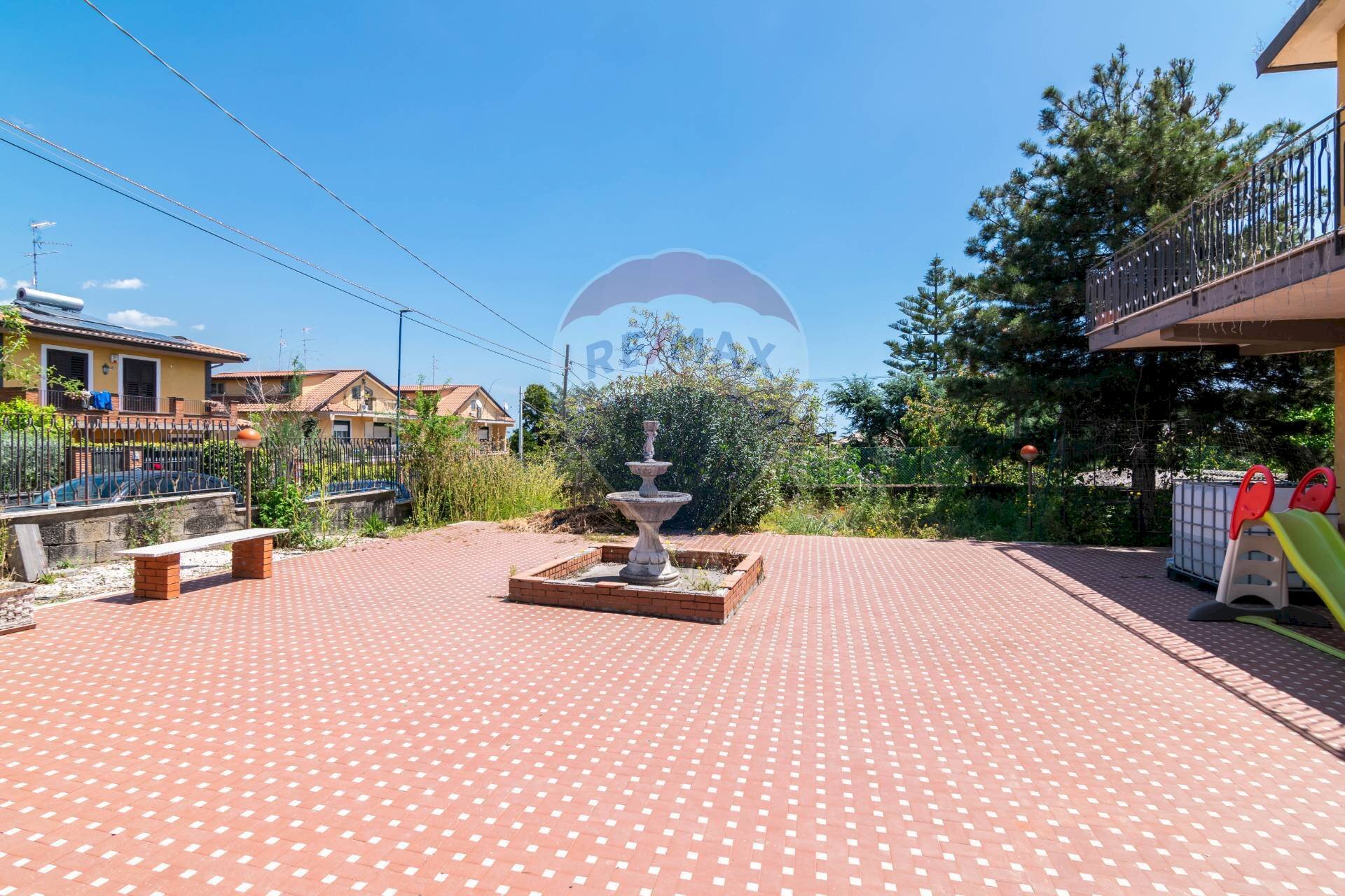 Cortile - Villa Via Montanara
 
9, Mascalucia - foto 2