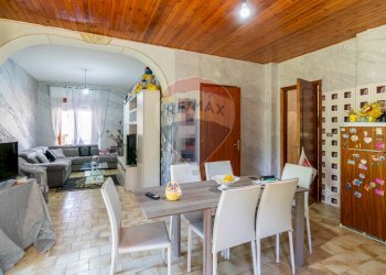 Cucina piano terra - Villa Via Montanara
 
9, Mascalucia - foto 6